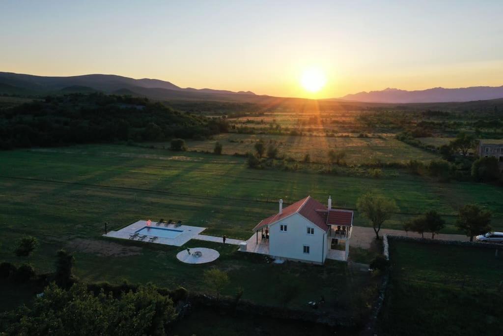 Holiday House Aurora Borealis Ervenik Εξωτερικό φωτογραφία