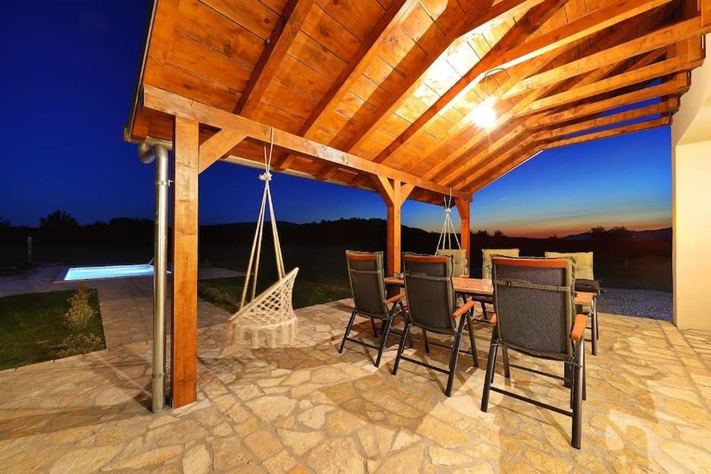 Holiday House Aurora Borealis Ervenik Εξωτερικό φωτογραφία